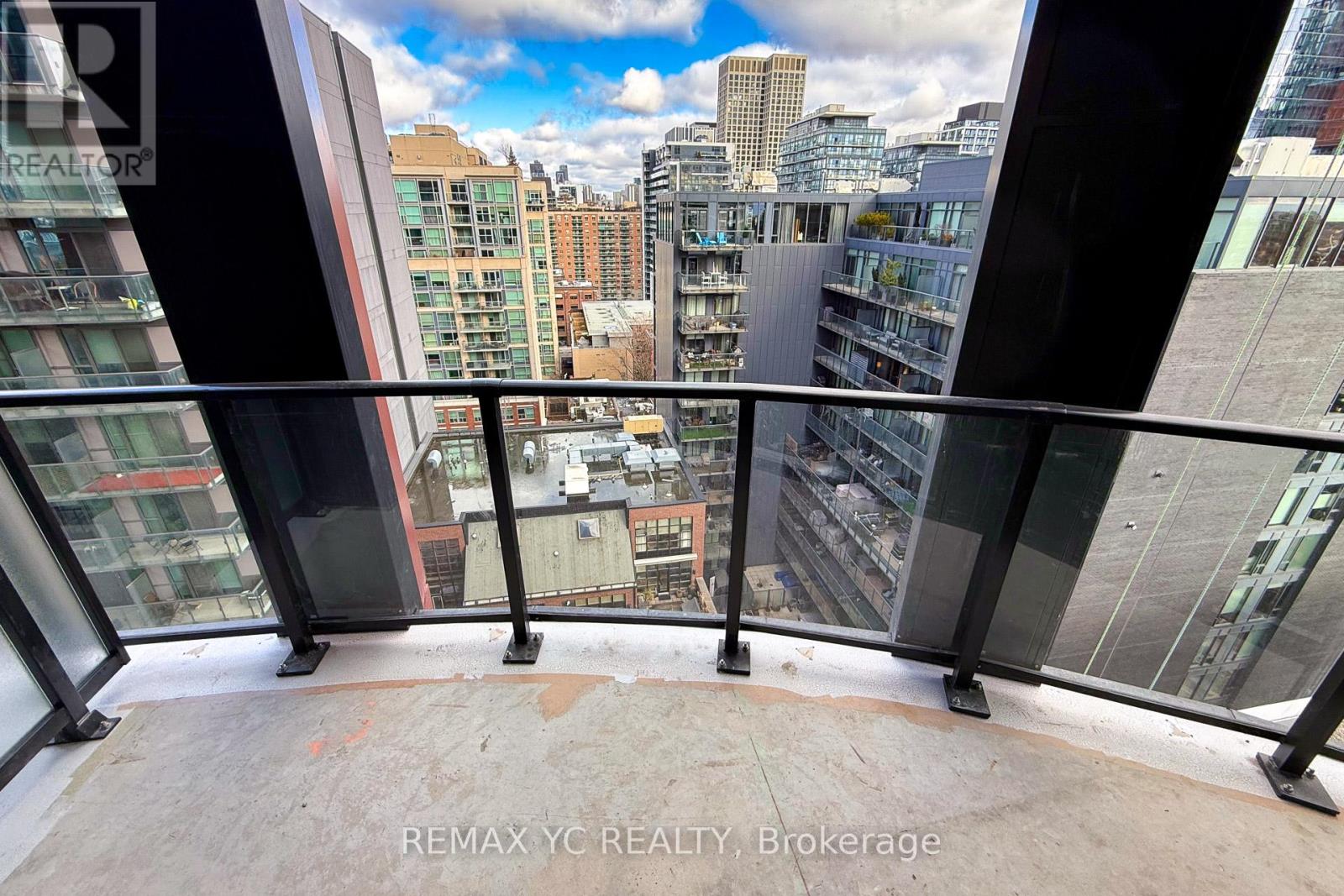 1703 - 180 Front Street E, Toronto (Moss Park), Ontario  M5A 0A9 - Photo 37 - C12880134