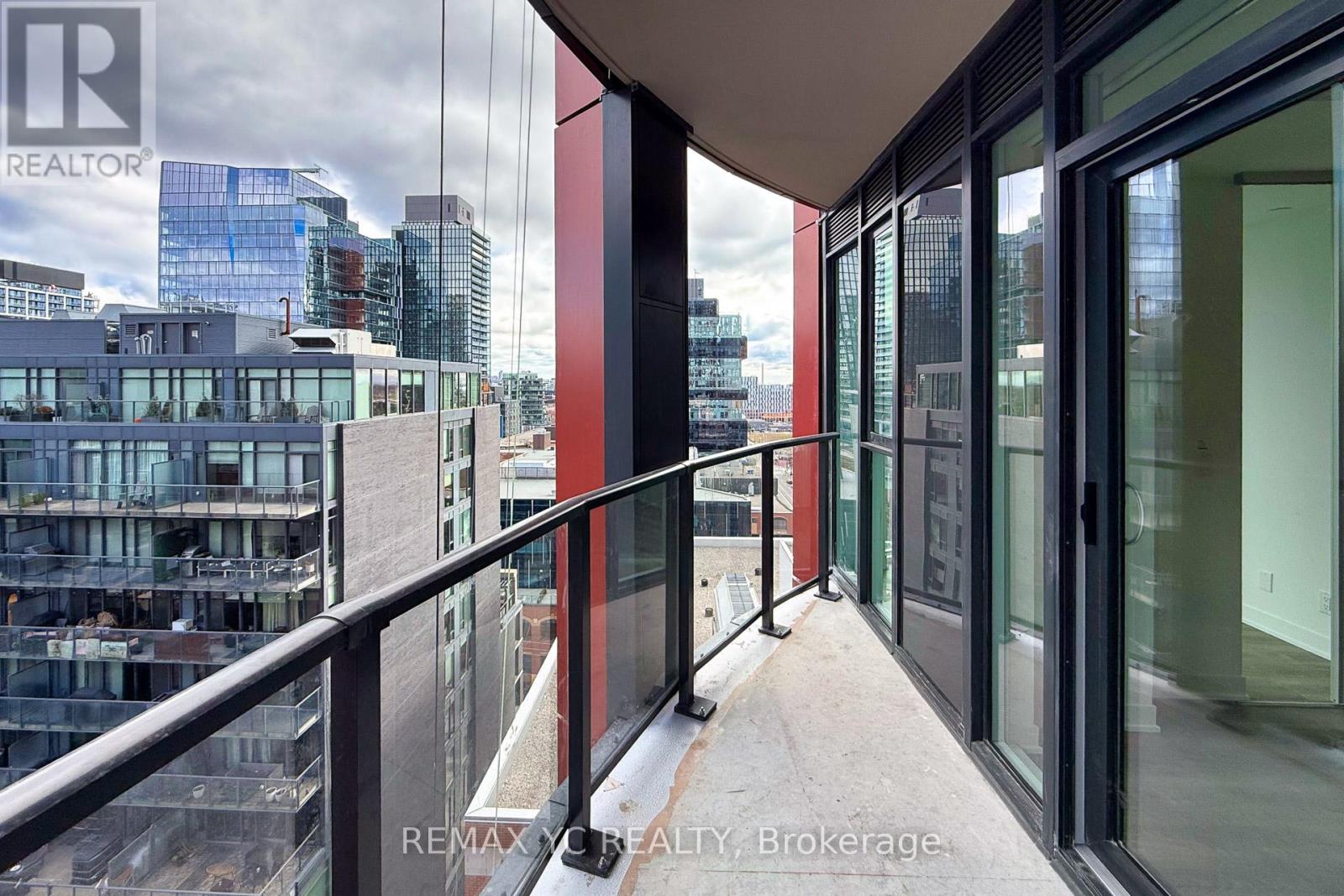 1703 - 180 Front Street E, Toronto (Moss Park), Ontario  M5A 0A9 - Photo 38 - C12880134