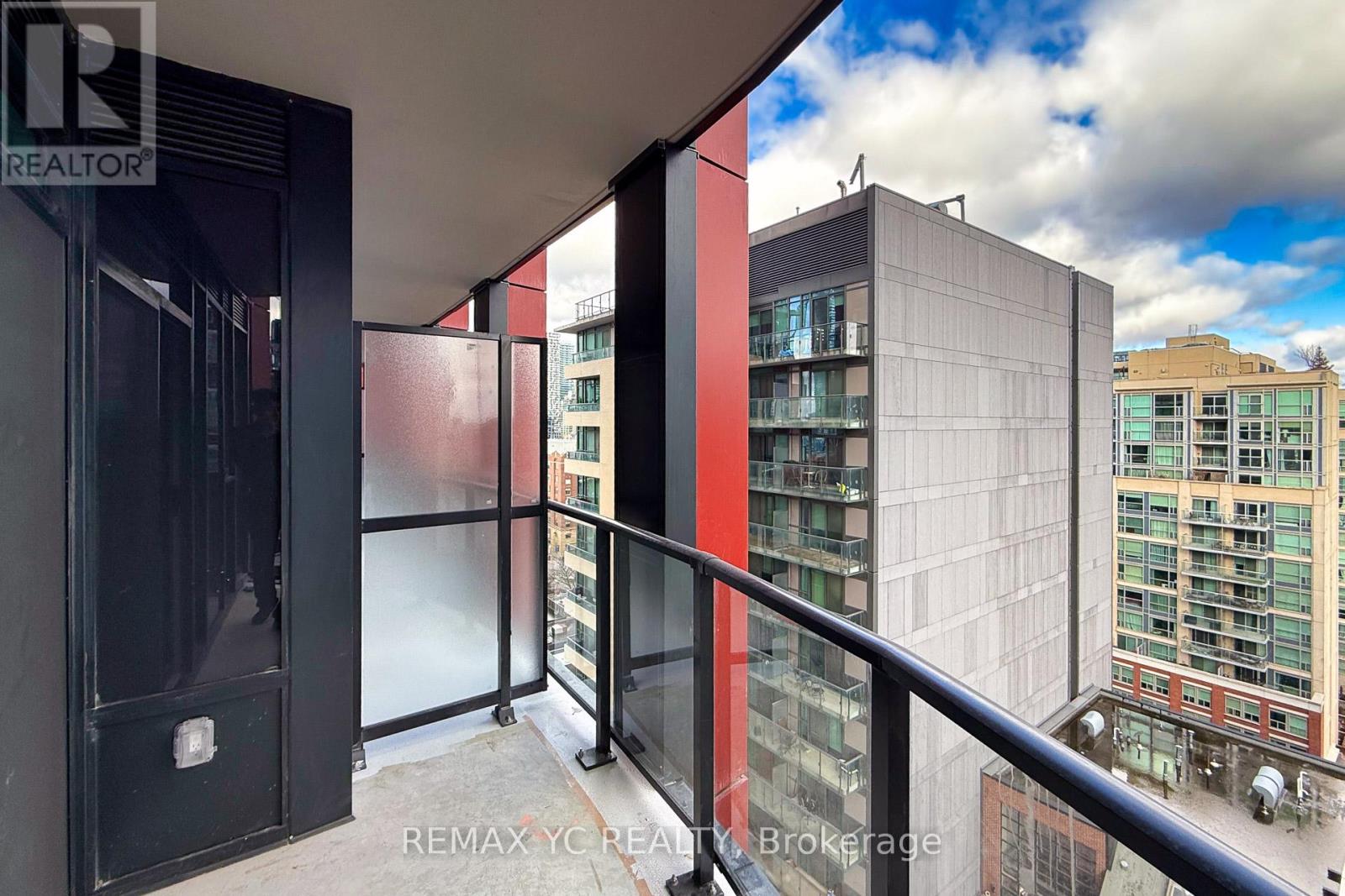 1703 - 180 Front Street E, Toronto (Moss Park), Ontario  M5A 0A9 - Photo 40 - C12880134