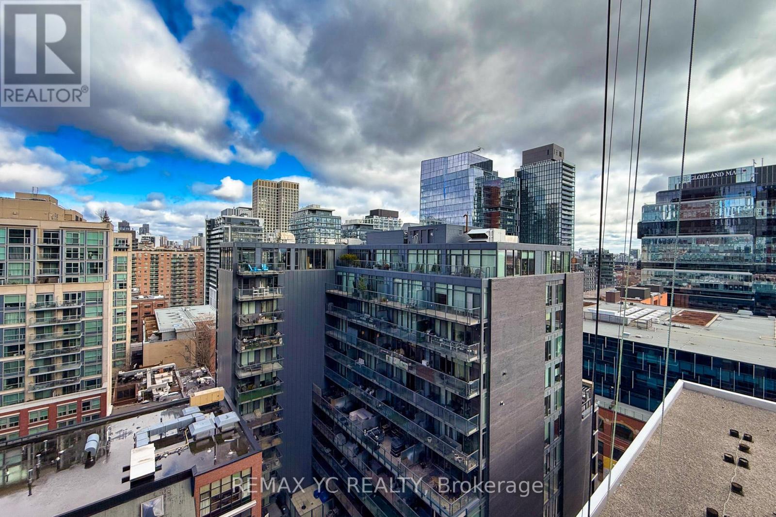 1703 - 180 Front Street E, Toronto (Moss Park), Ontario  M5A 0A9 - Photo 41 - C12880134