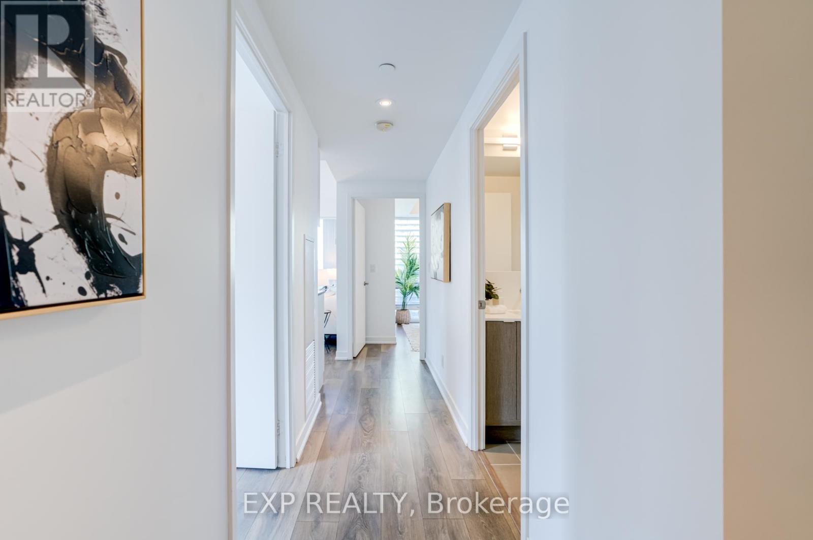 1604 - 100 Harbour Street, Toronto (Waterfront Communities), Ontario  M5J 0B5 - Photo 13 - C12880242