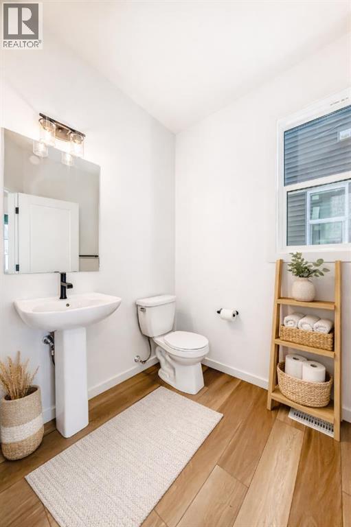 63 Creekside Path Sw, Calgary, Alberta  T2X 5V9 - Photo 18 - A2279480