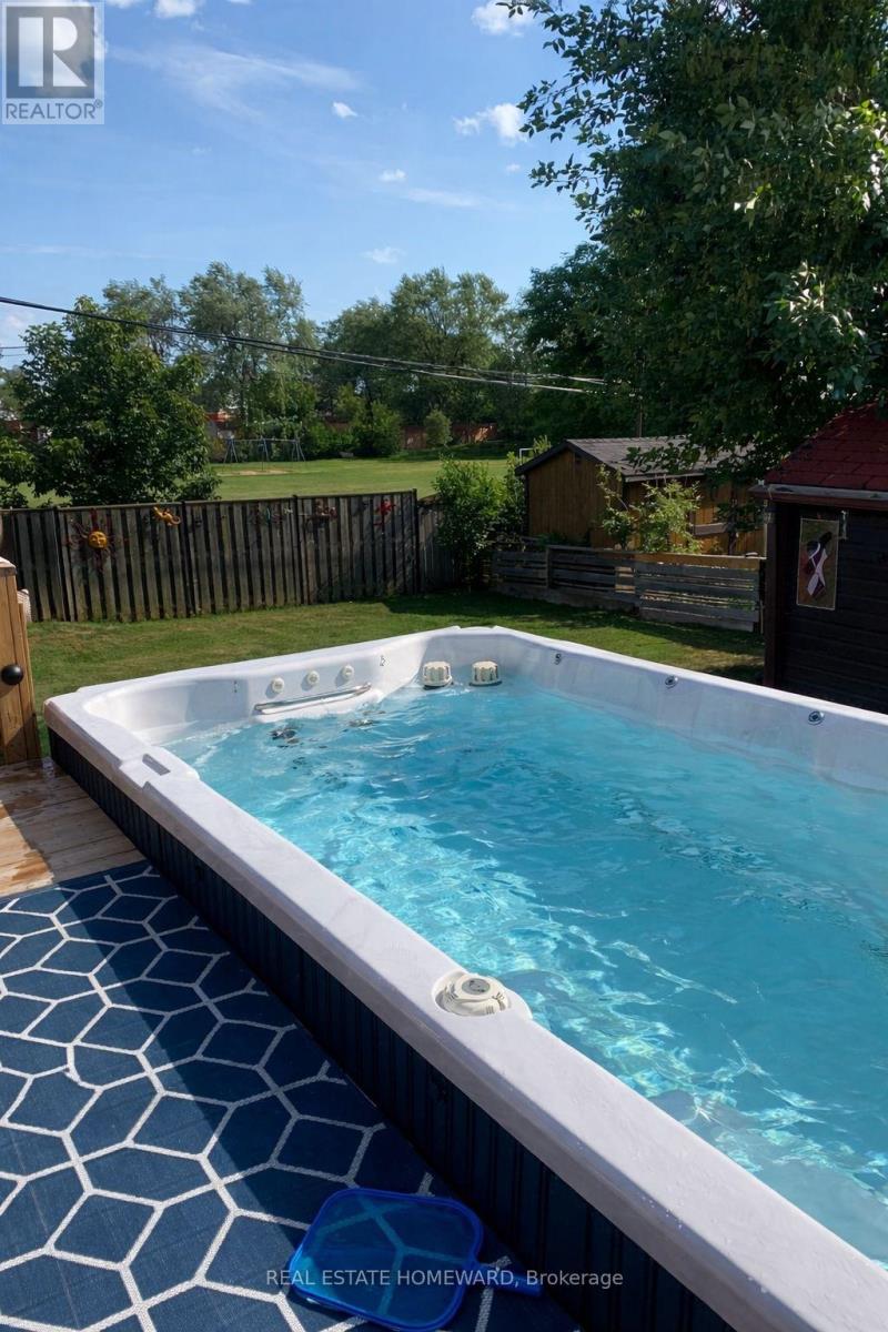 15 Medonte Avenue, Toronto (Clairlea-Birchmount), Ontario  M1L 1Z2 - Photo 43 - E12880060