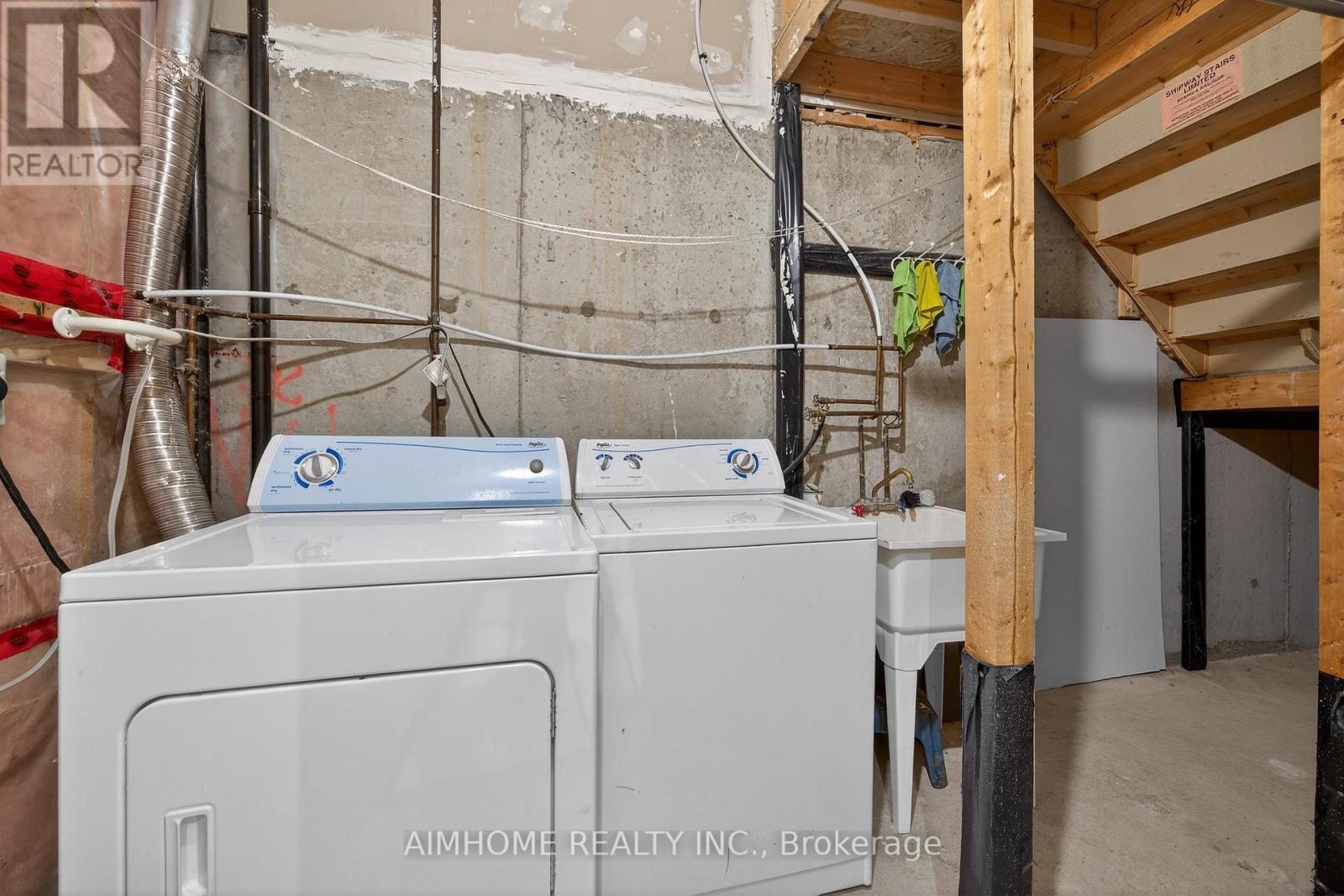 698 Warden Avenue, Toronto (Clairlea-Birchmount), Ontario  M1L 4W4 - Photo 30 - E12880090