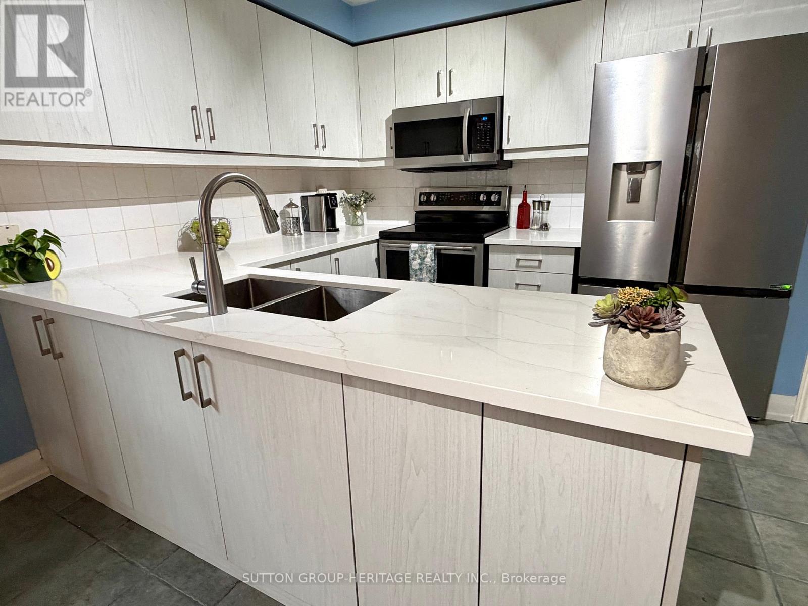 52 Barnes Drive, Ajax, Ontario  L1S 5C6 - Photo 3 - E12880114