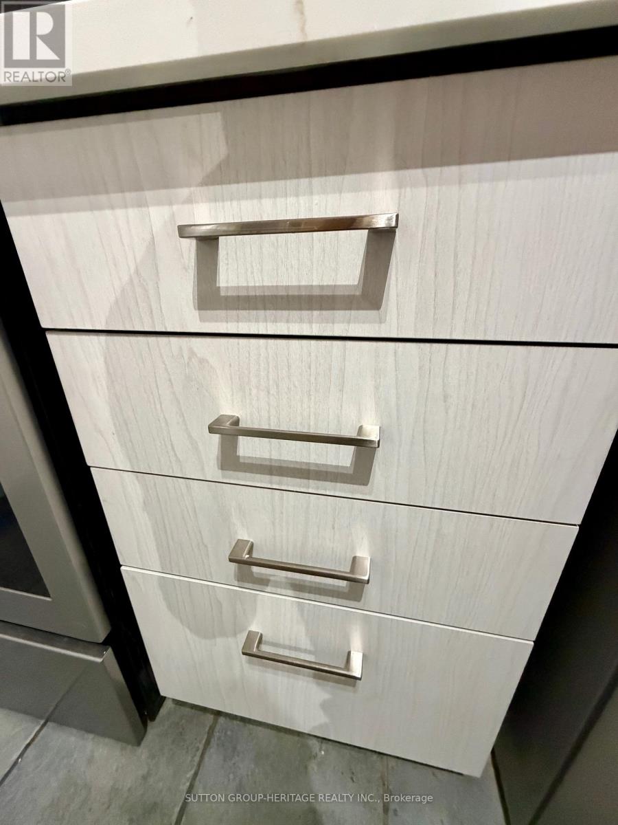 52 Barnes Drive, Ajax, Ontario  L1S 5C6 - Photo 7 - E12880114