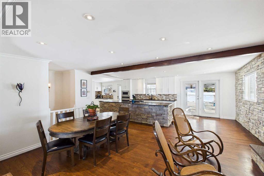 263042 Range Road 43, Rural Rocky View County, Alberta  T4C 2B1 - Photo 11 - A2292562