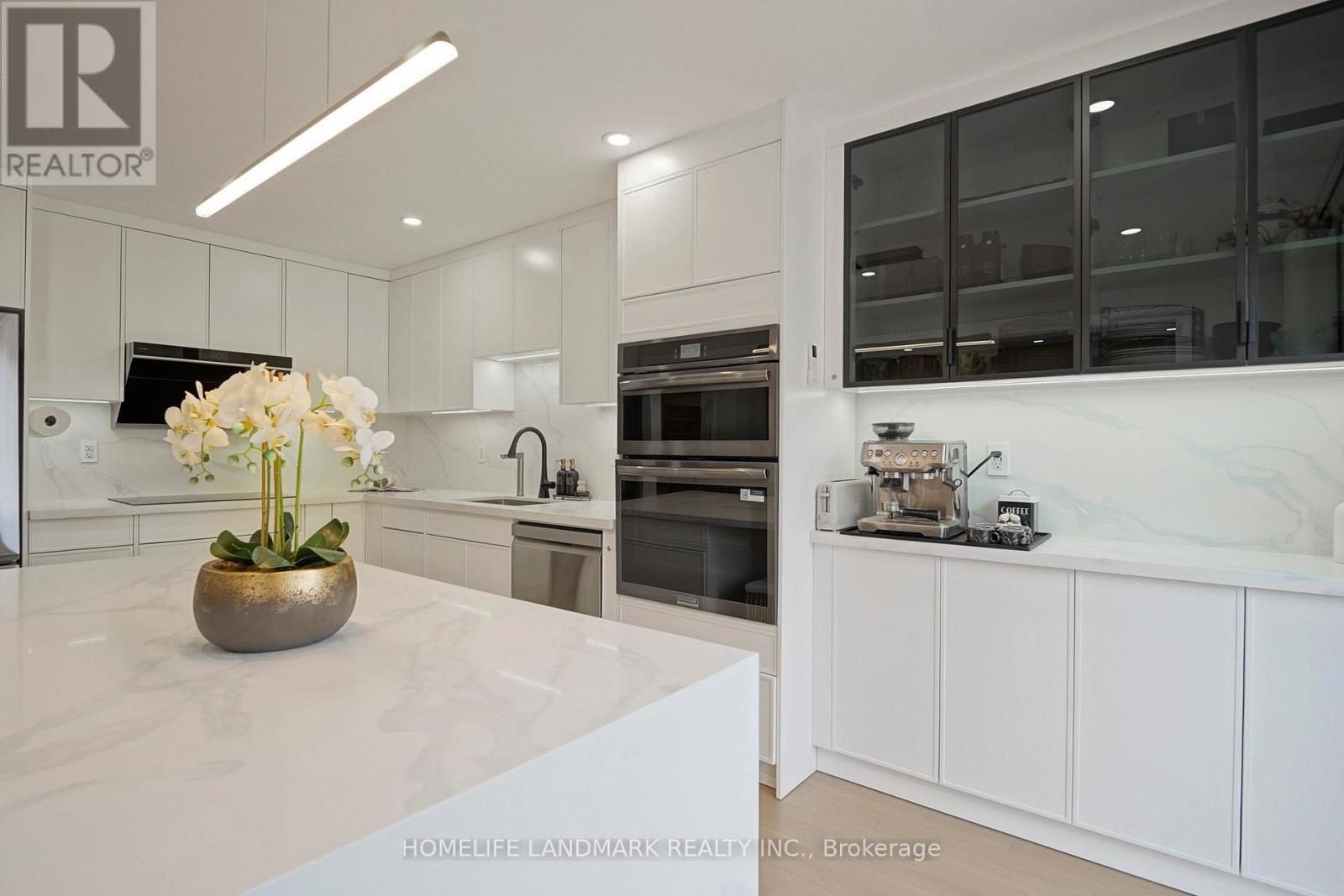 7 Hutt Crescent, Aurora, Ontario  L3X 1V9 - Photo 12 - N12879996