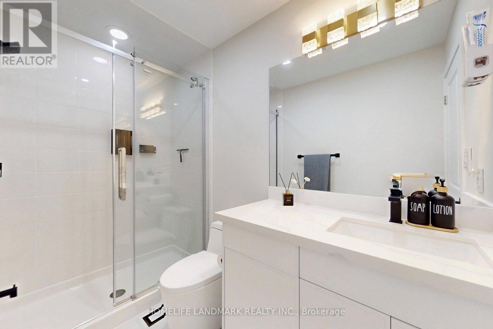 7 Hutt Crescent, Aurora, Ontario  L3X 1V9 - Photo 21 - N12879996