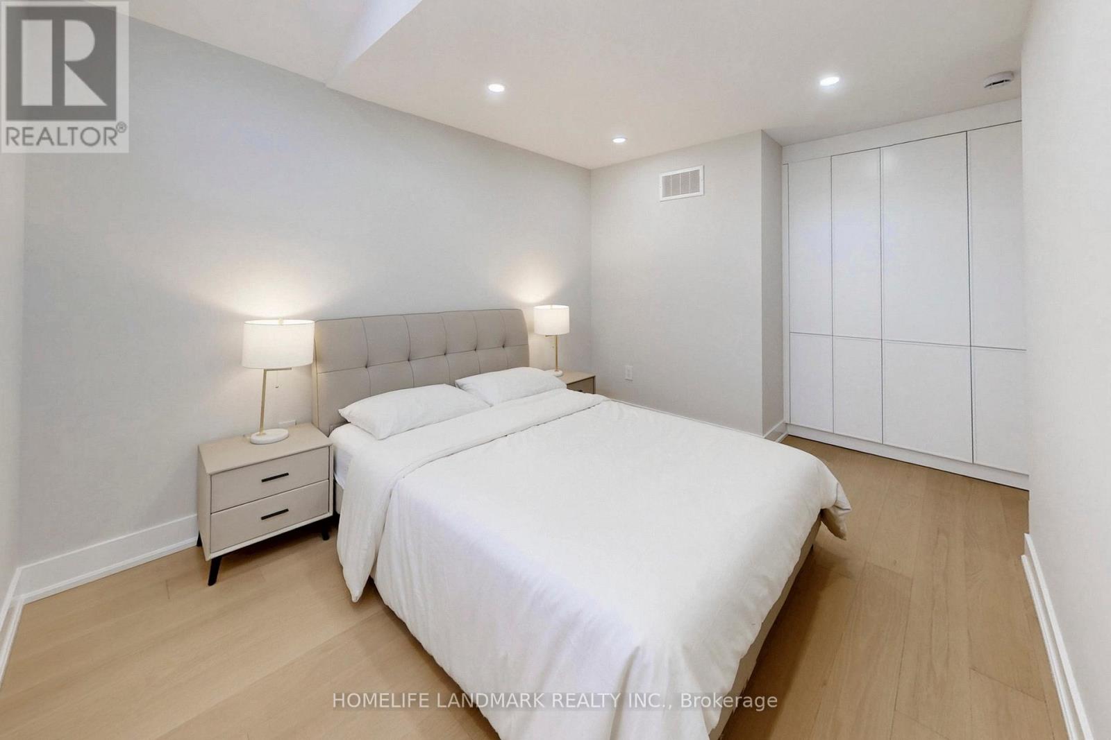 7 Hutt Crescent, Aurora, Ontario  L3X 1V9 - Photo 25 - N12879996