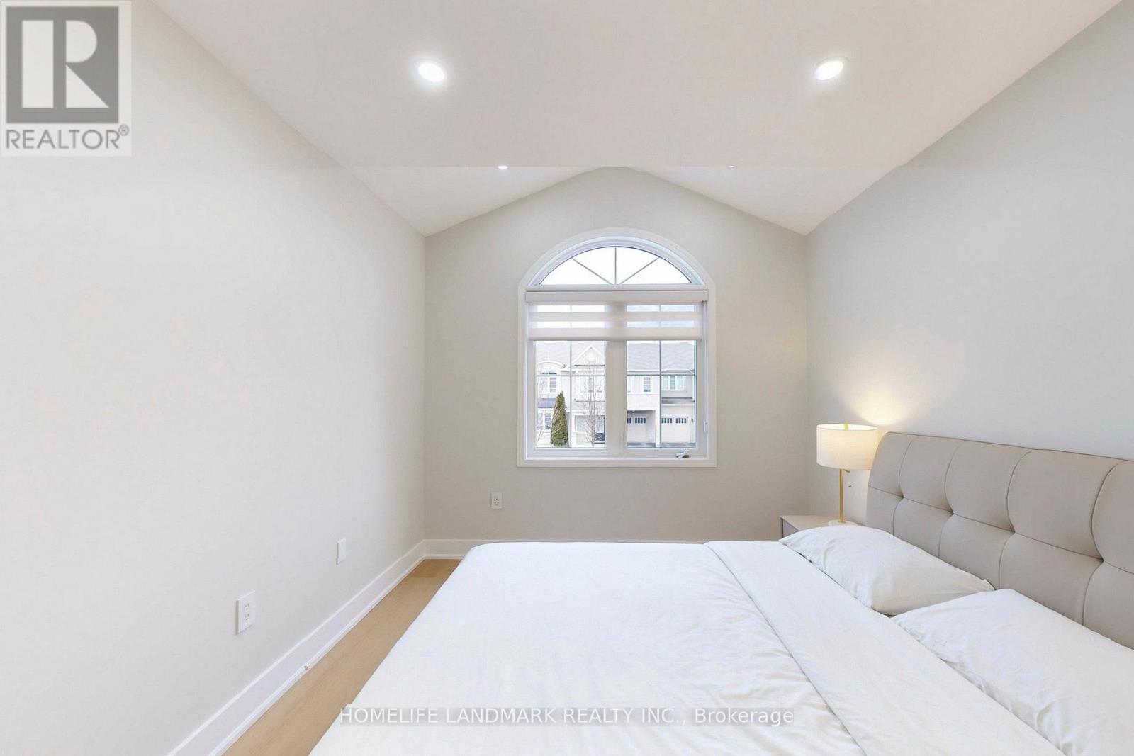 7 Hutt Crescent, Aurora, Ontario  L3X 1V9 - Photo 26 - N12879996