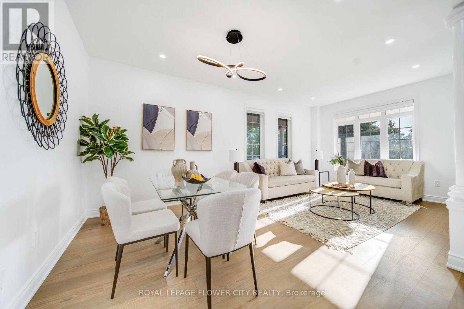 57 St Nicholas Crescent, Vaughan, Ontario  L4H 3E5 - Photo 11 - N12880008