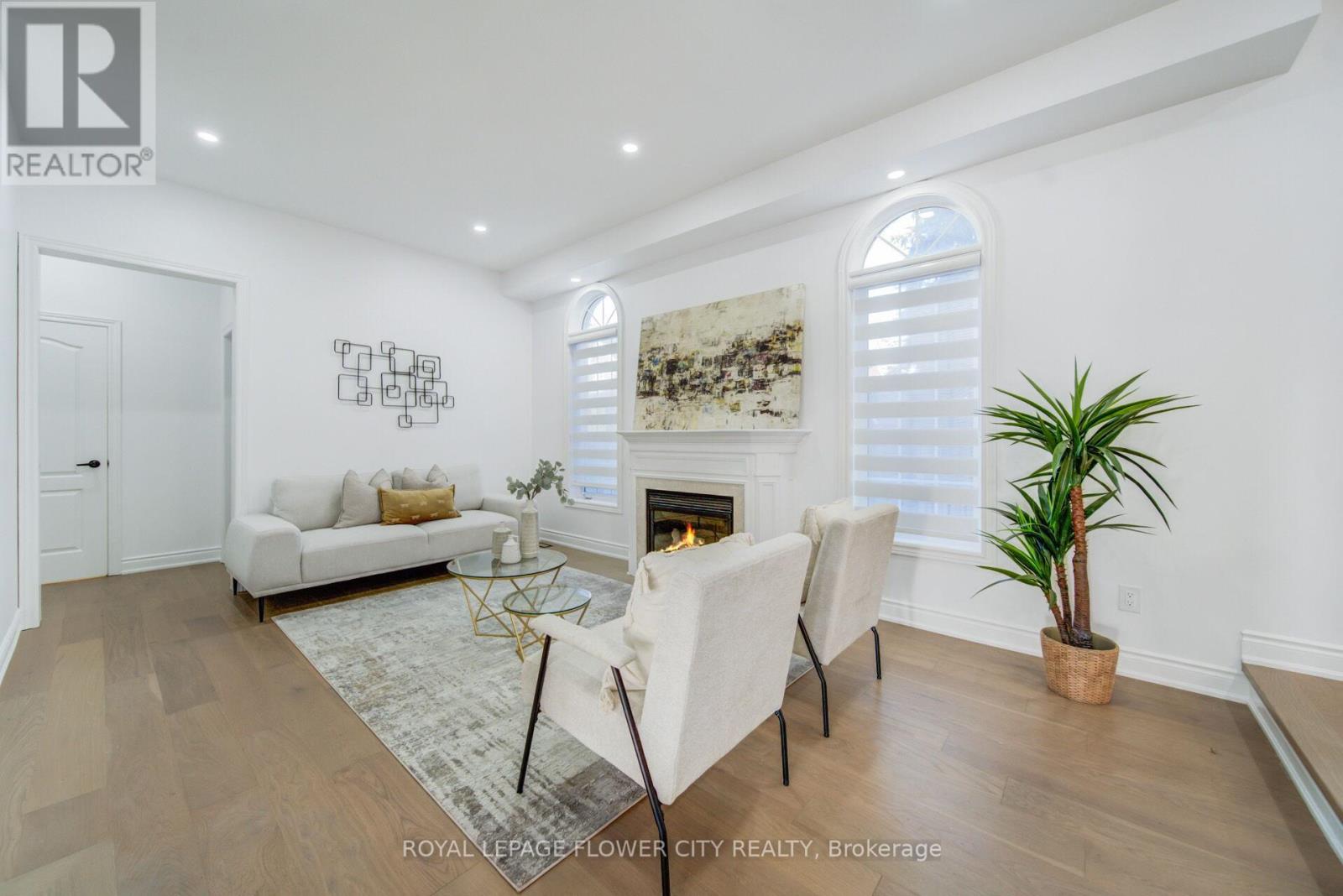 57 St Nicholas Crescent, Vaughan, Ontario  L4H 3E5 - Photo 12 - N12880008