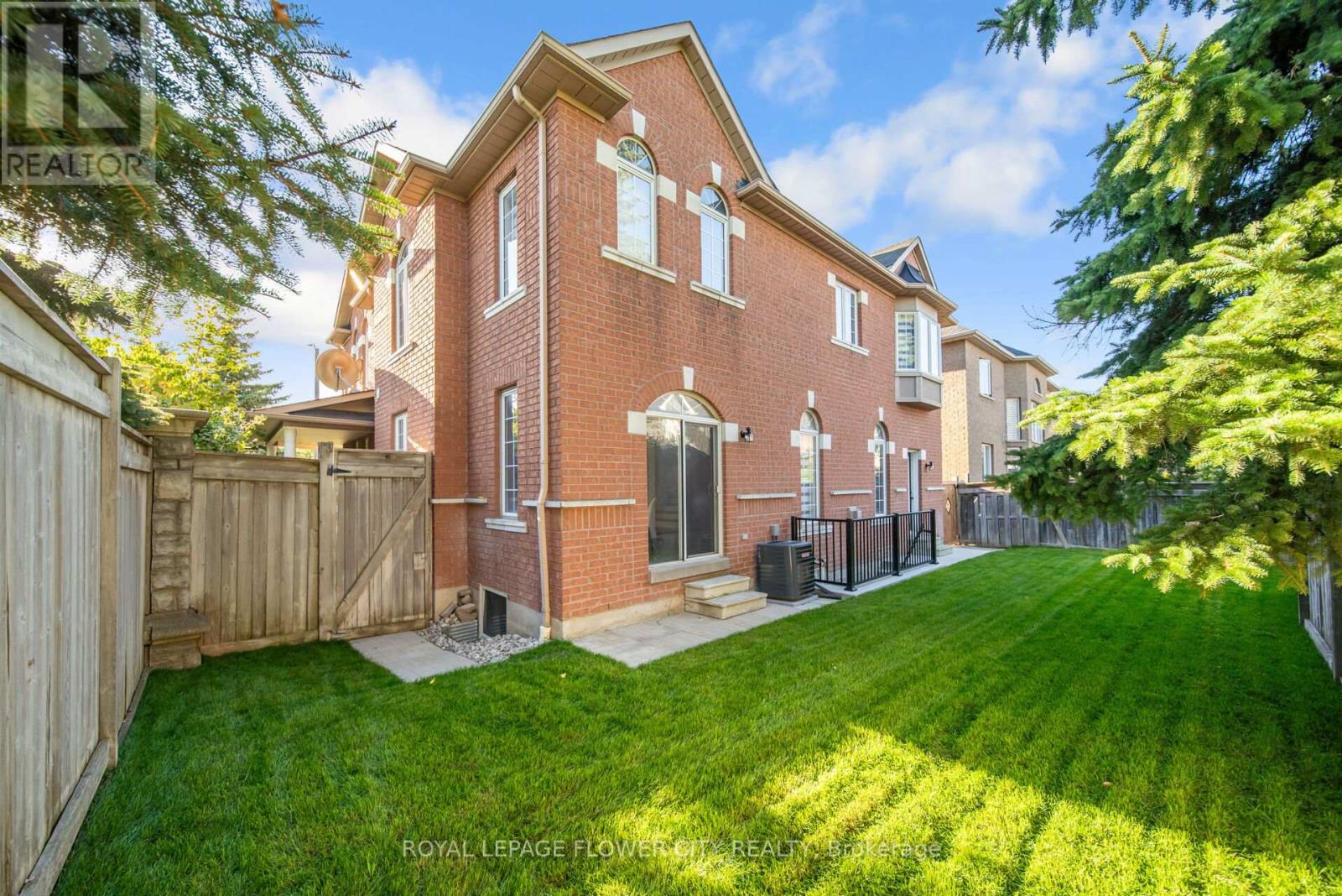 57 St Nicholas Crescent, Vaughan, Ontario  L4H 3E5 - Photo 42 - N12880008