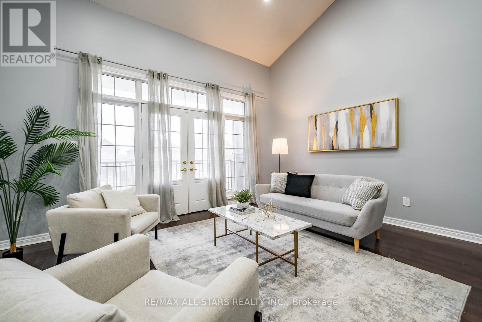 138 Yakefarm Boulevard, Whitchurch-Stouffville (Stouffville), Ontario  L4A 0R8 - Photo 18 - N12880030