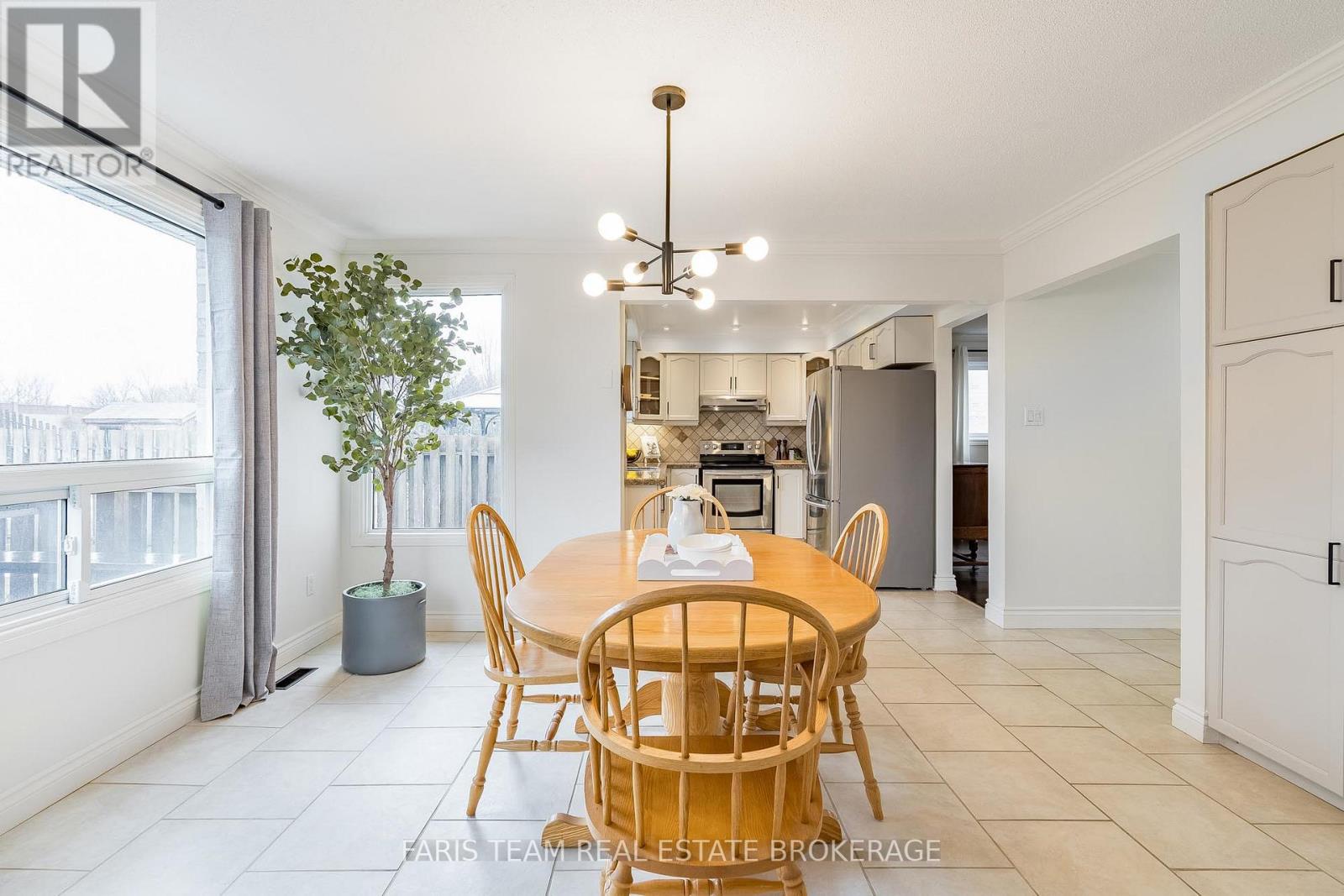 81 Hutchinson Drive, New Tecumseth (Alliston), Ontario  L9R 1M3 - Photo 14 - N12880084