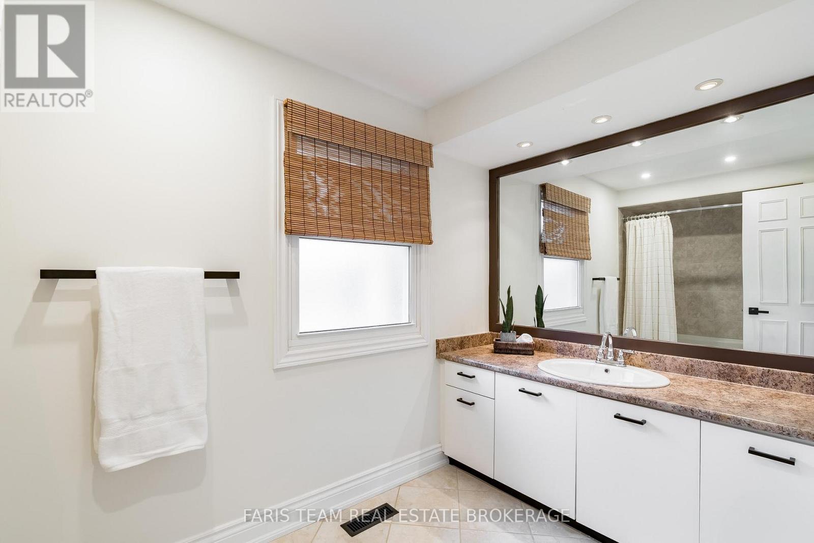 81 Hutchinson Drive, New Tecumseth (Alliston), Ontario  L9R 1M3 - Photo 36 - N12880084