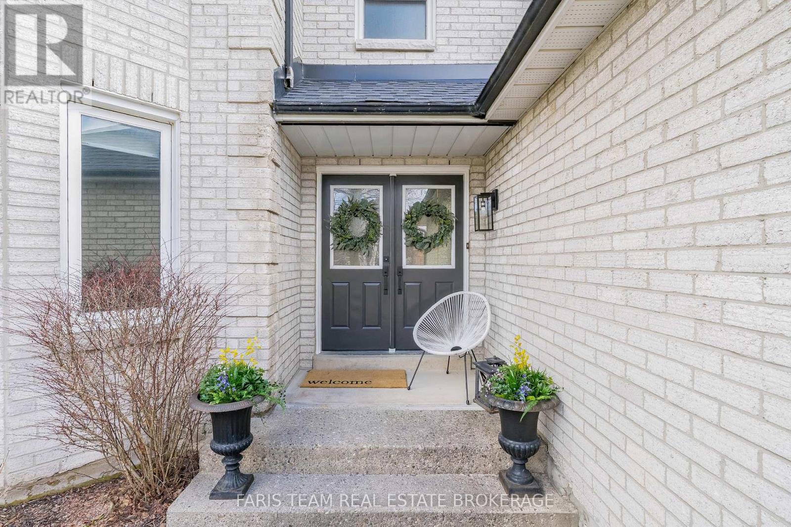 81 Hutchinson Drive, New Tecumseth (Alliston), Ontario  L9R 1M3 - Photo 5 - N12880084