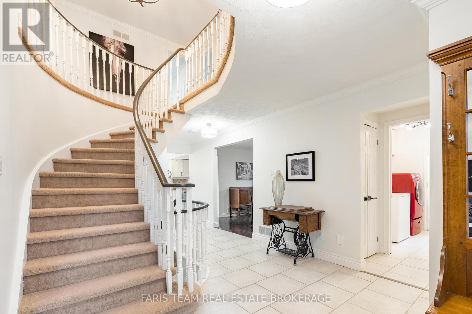 81 Hutchinson Drive, New Tecumseth (Alliston), Ontario  L9R 1M3 - Photo 6 - N12880084