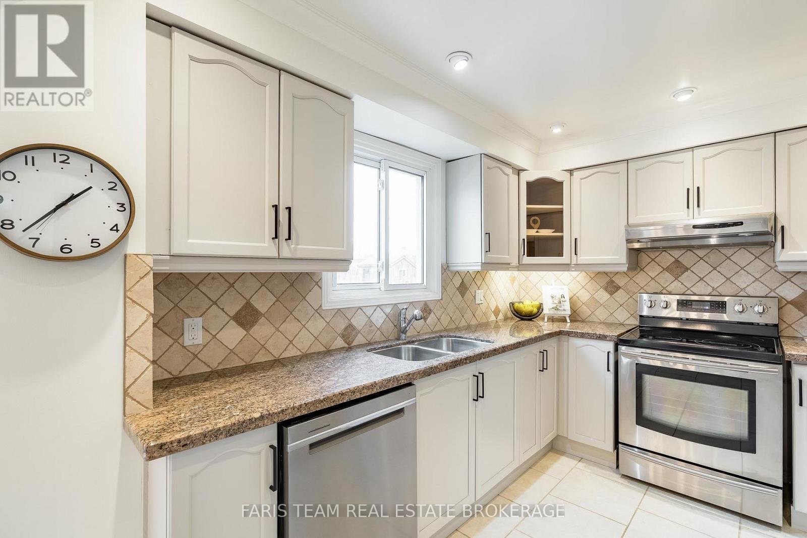 81 Hutchinson Drive, New Tecumseth (Alliston), Ontario  L9R 1M3 - Photo 8 - N12880084