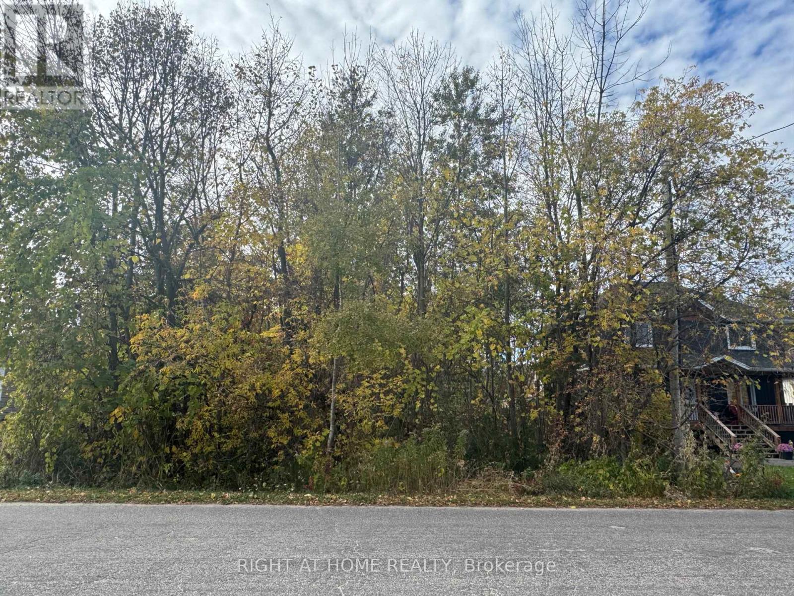 952 FERRIER AVENUE, Innisfil, Ontario