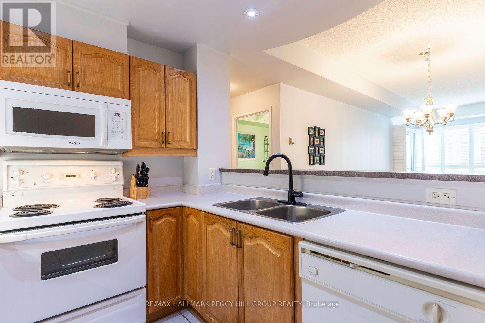 401 - 2 Toronto Street, Barrie (City Centre), Ontario  L4N 9R2 - Photo 8 - S12880104