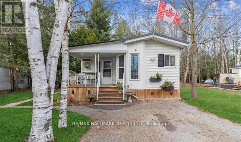 6 Prince Charles Avenue, Springwater, Ontario  L0L 1P0 - Photo 2 - S12880202