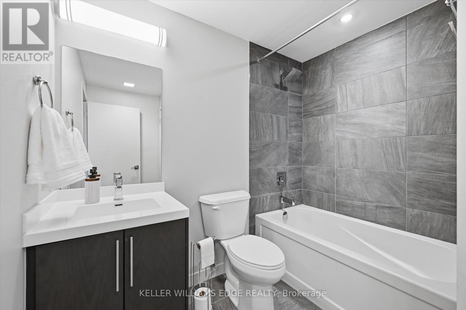 1205 - 2081 Fairview Street, Burlington, Ontario  L7R 0E4 - Photo 32 - W12876896