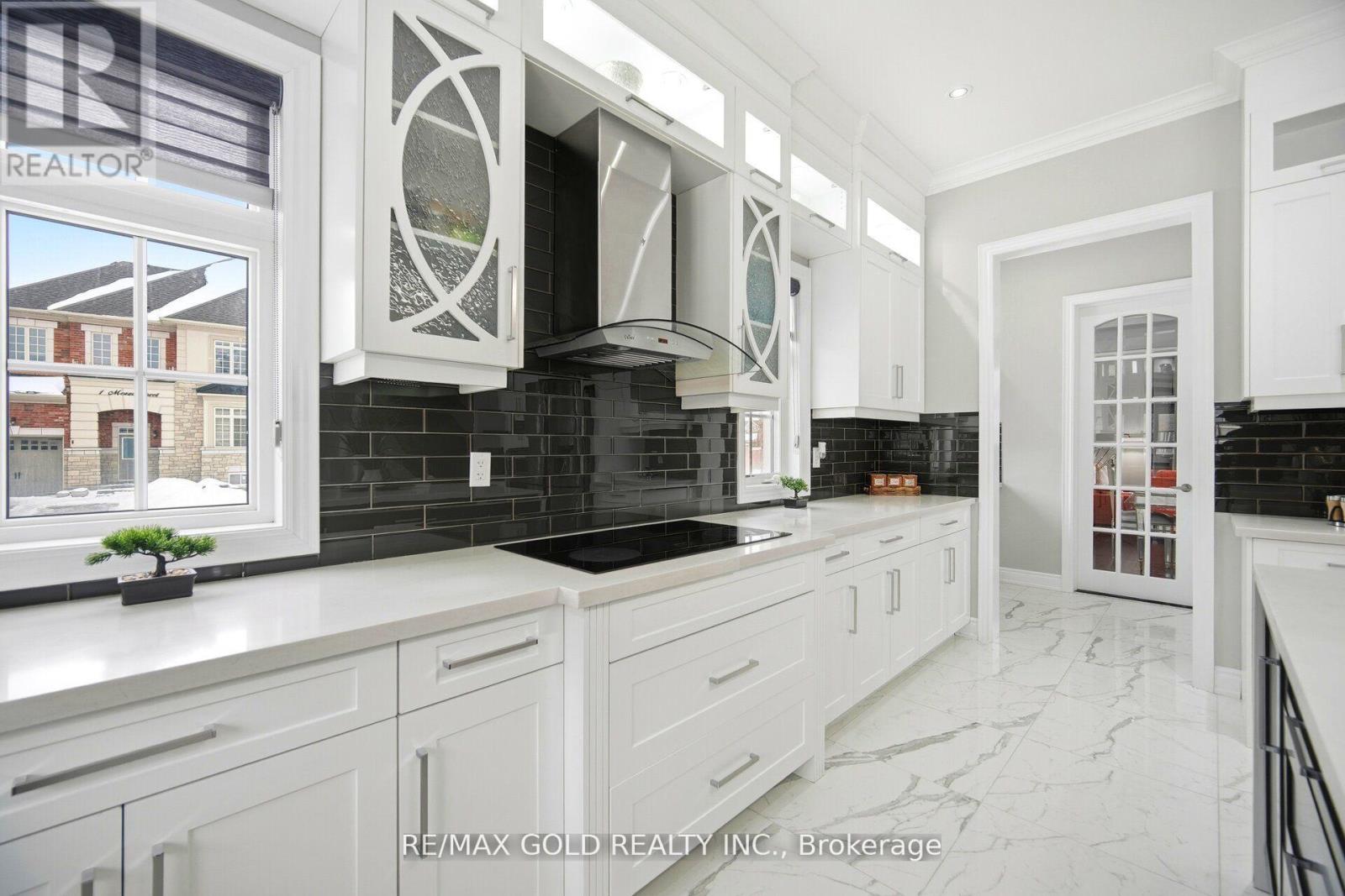 6 Hagerman Road, Brampton, Ontario  L6P 4C1 - Photo 15 - W12879986