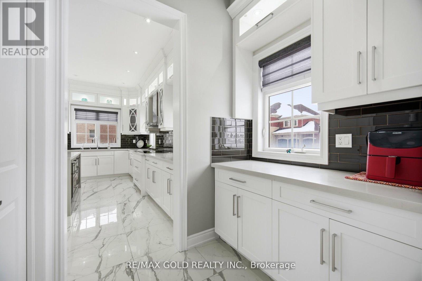 6 Hagerman Road, Brampton, Ontario  L6P 4C1 - Photo 20 - W12879986