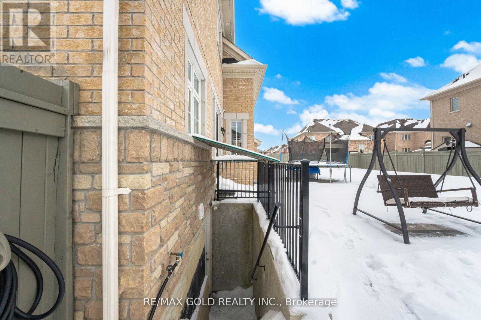 6 Hagerman Road, Brampton, Ontario  L6P 4C1 - Photo 50 - W12879986