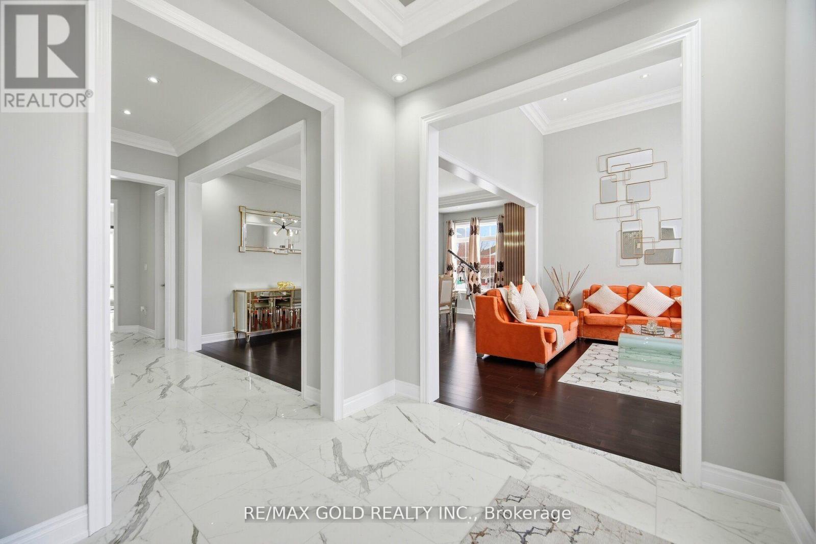 6 Hagerman Road, Brampton, Ontario  L6P 4C1 - Photo 6 - W12879986