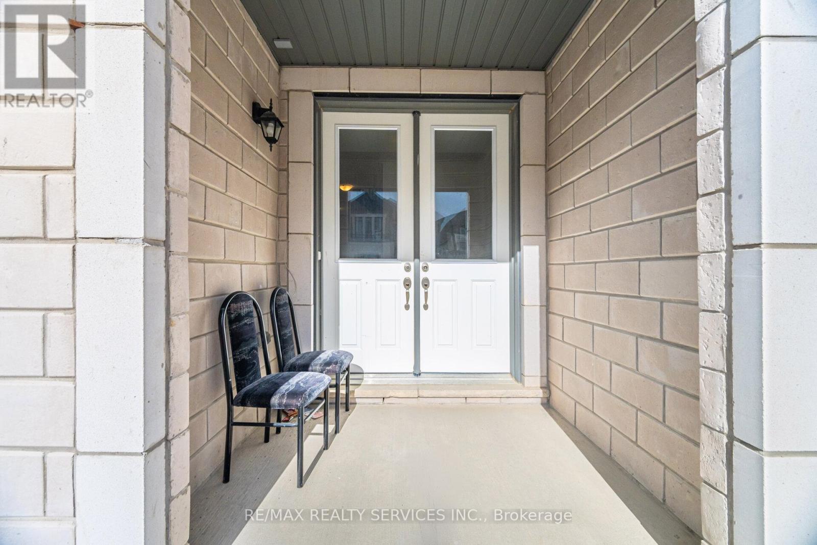 41 Camino Real Drive, Caledon, Ontario  L7C 4L9 - Photo 7 - W12880036