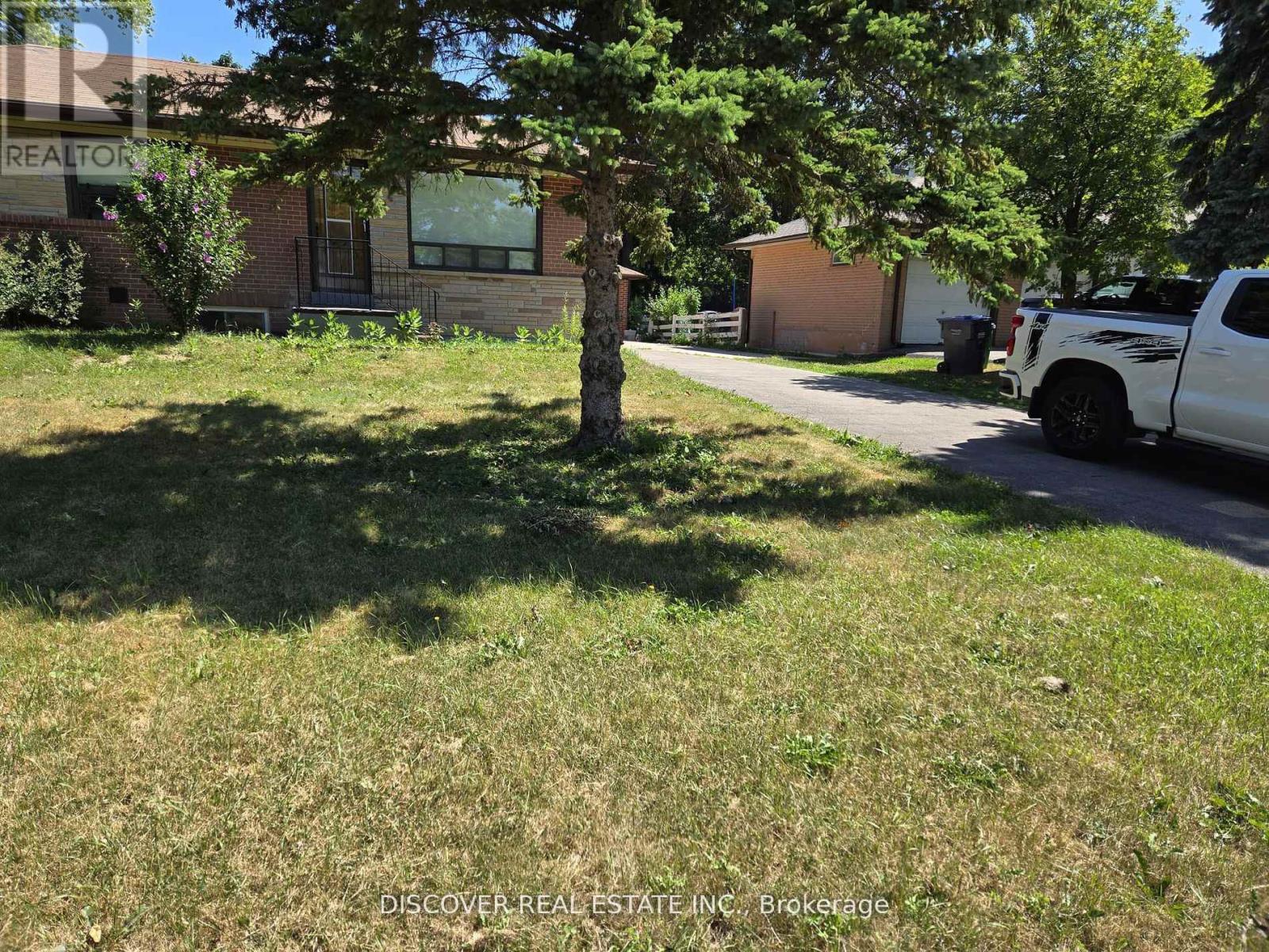 1 - 186 Floradale Drive, Mississauga, Ontario  L5B 1G3 - Photo 19 - W12880152