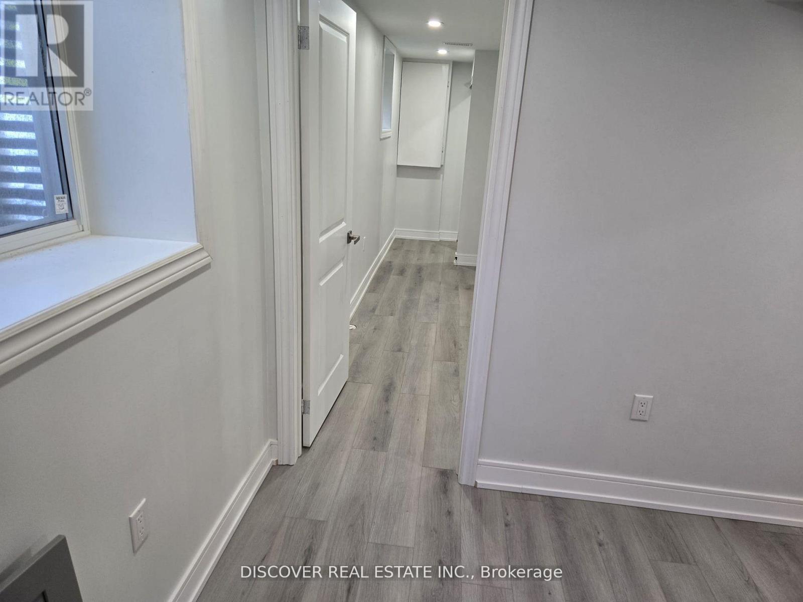 1 - 186 Floradale Drive, Mississauga, Ontario  L5B 1G3 - Photo 22 - W12880152