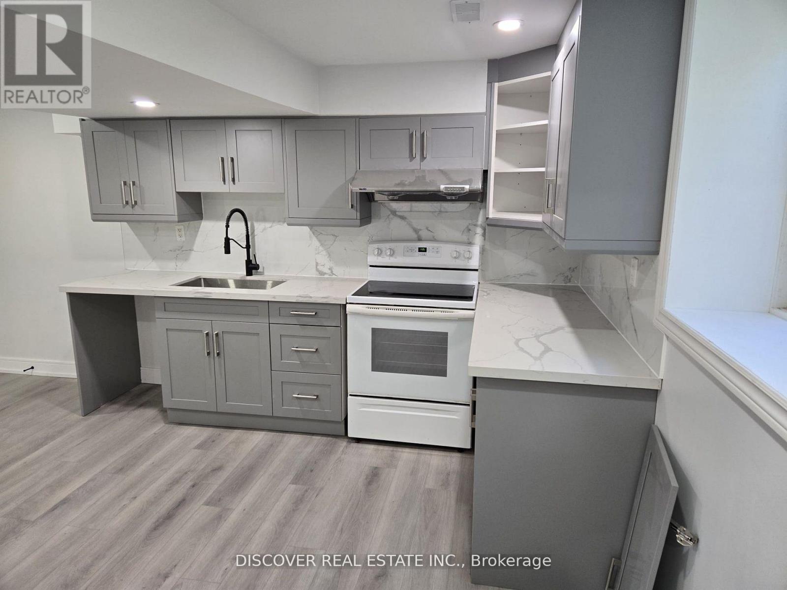 1 - 186 Floradale Drive, Mississauga, Ontario  L5B 1G3 - Photo 28 - W12880152