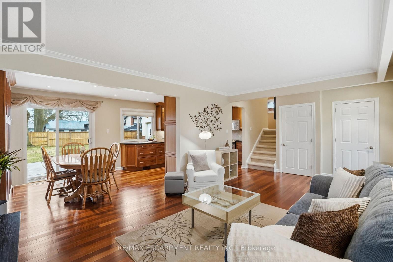 5210 Mulberry Drive, Burlington, Ontario  L7L 3P4 - Photo 13 - W12880178