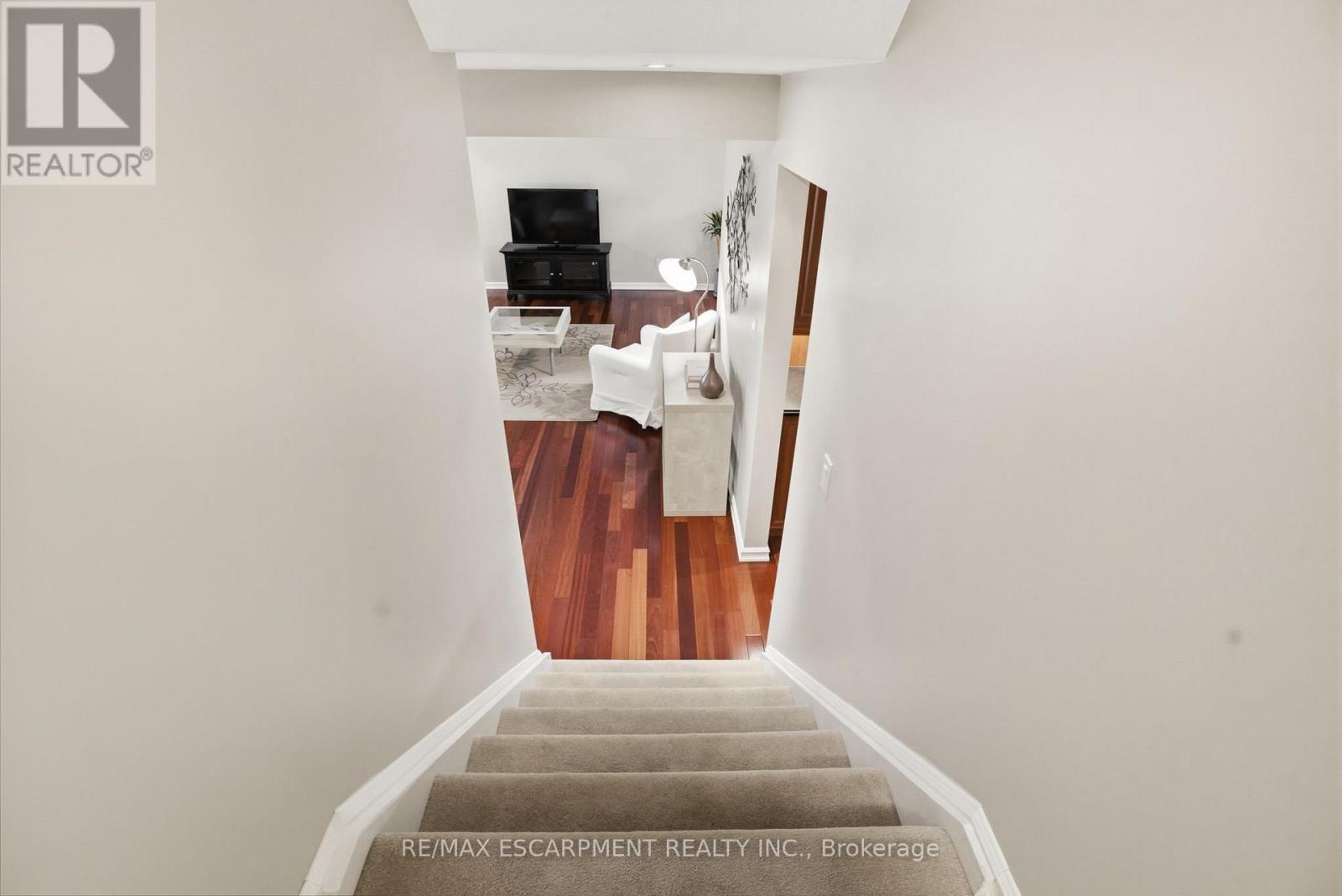 5210 Mulberry Drive, Burlington, Ontario  L7L 3P4 - Photo 32 - W12880178