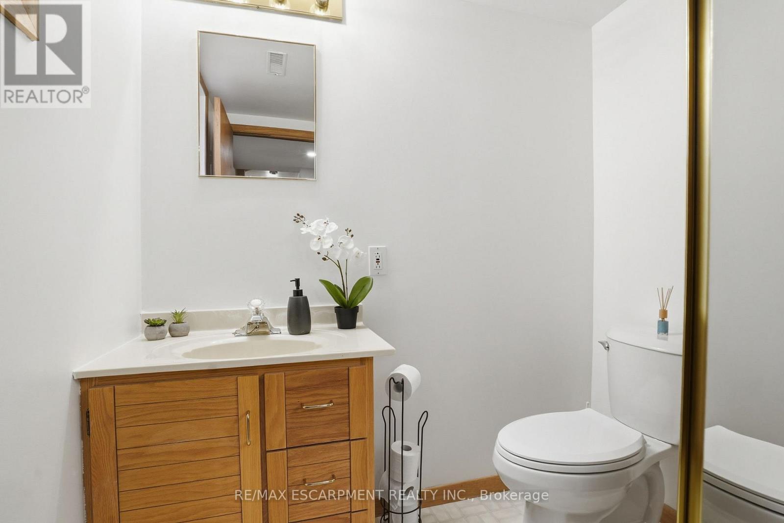 5210 Mulberry Drive, Burlington, Ontario  L7L 3P4 - Photo 36 - W12880178