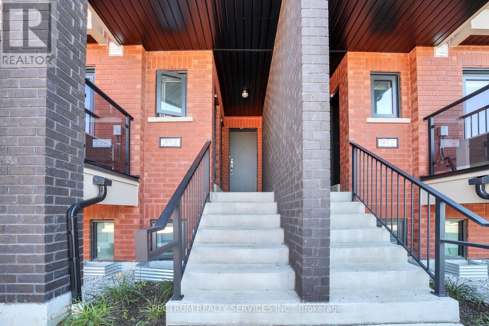 15 - 25 ROMILLY AVENUE, Brampton, Ontario