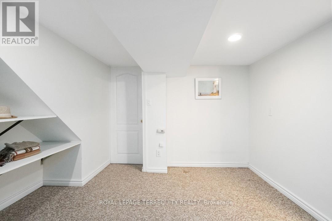 Bsmt - 95 Macdonell Avenue, Toronto (Roncesvalles), Ontario  M6R 2A4 - Photo 15 - W12880208