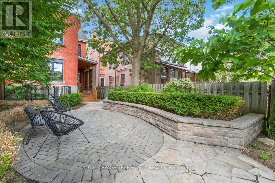 Bsmt - 95 Macdonell Avenue, Toronto (Roncesvalles), Ontario  M6R 2A4 - Photo 23 - W12880208