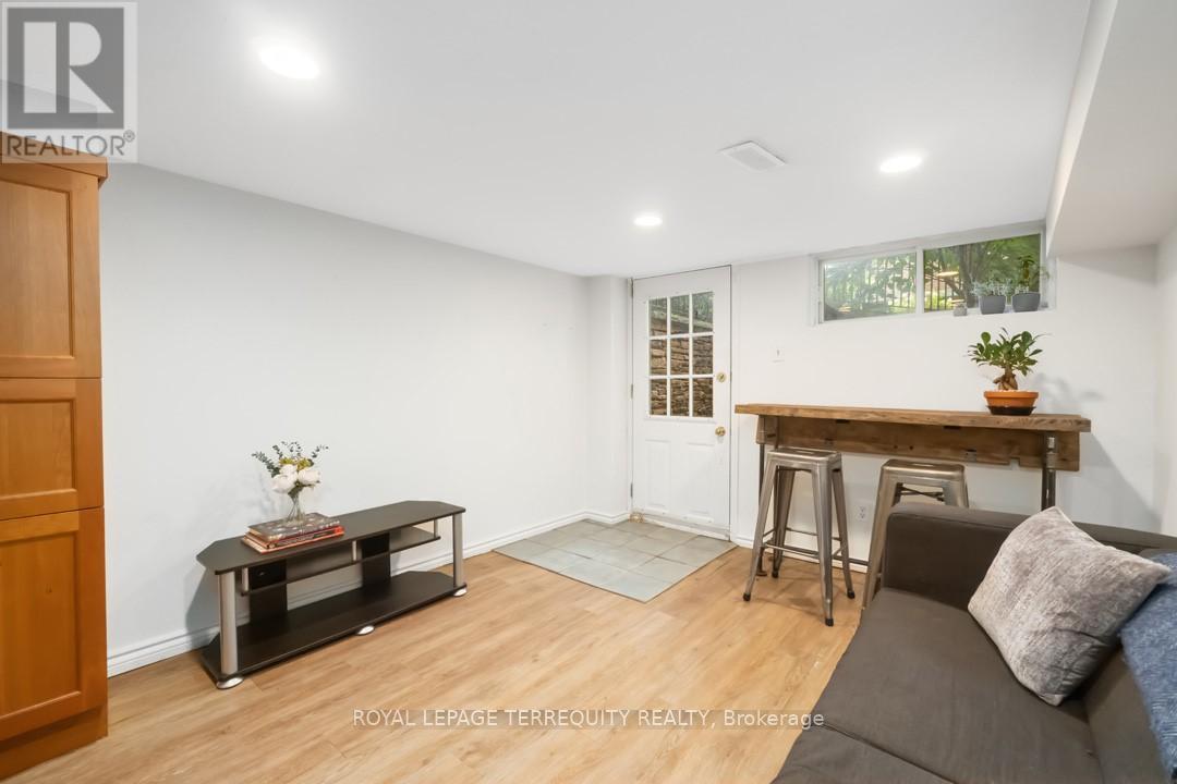 Bsmt - 95 Macdonell Avenue, Toronto (Roncesvalles), Ontario  M6R 2A4 - Photo 4 - W12880208