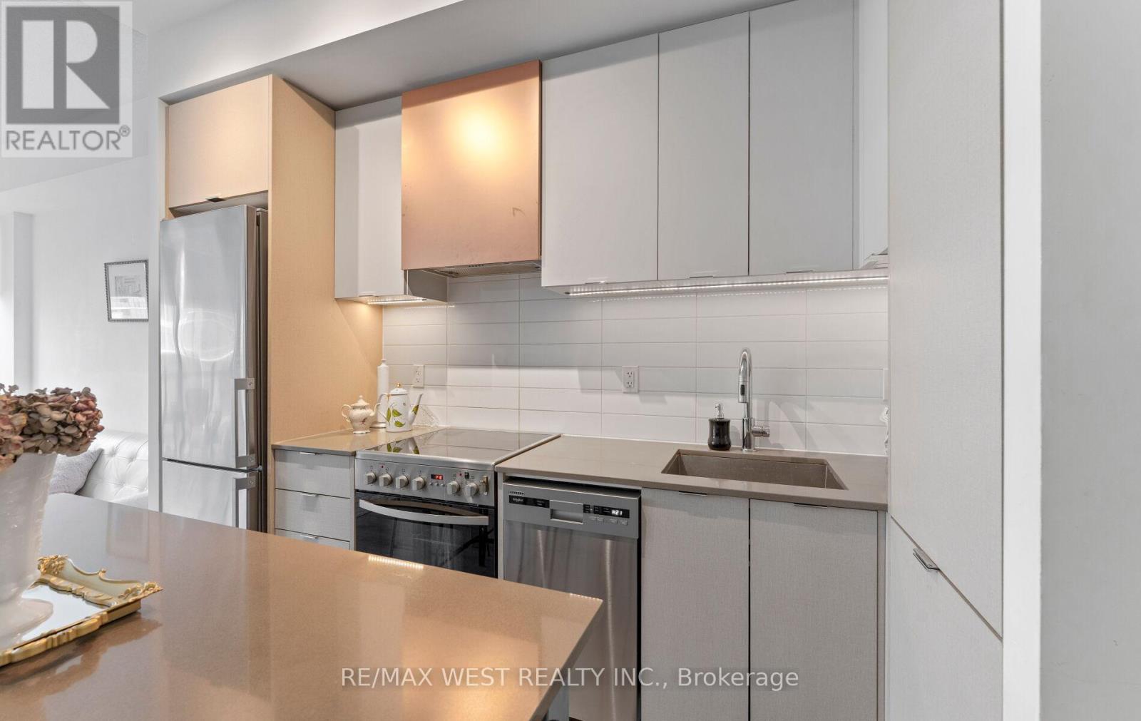 806 - 10 Gibbs Road, Toronto, Ontario  M9B 0E2 - Photo 17 - W12880244