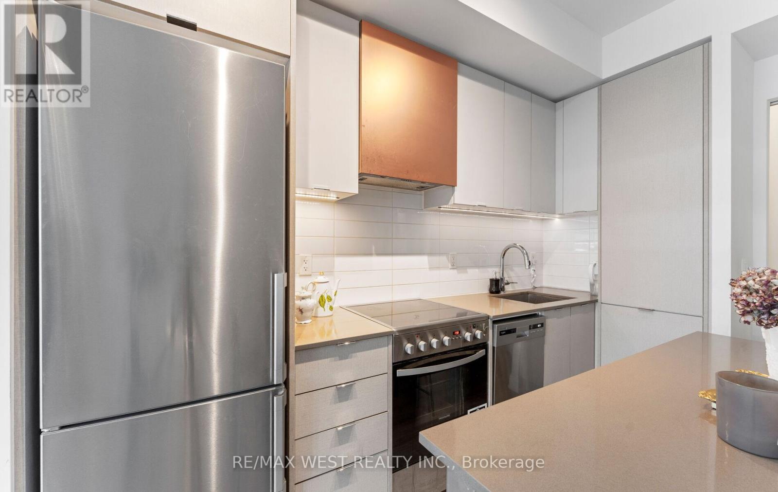 806 - 10 Gibbs Road, Toronto, Ontario  M9B 0E2 - Photo 19 - W12880244