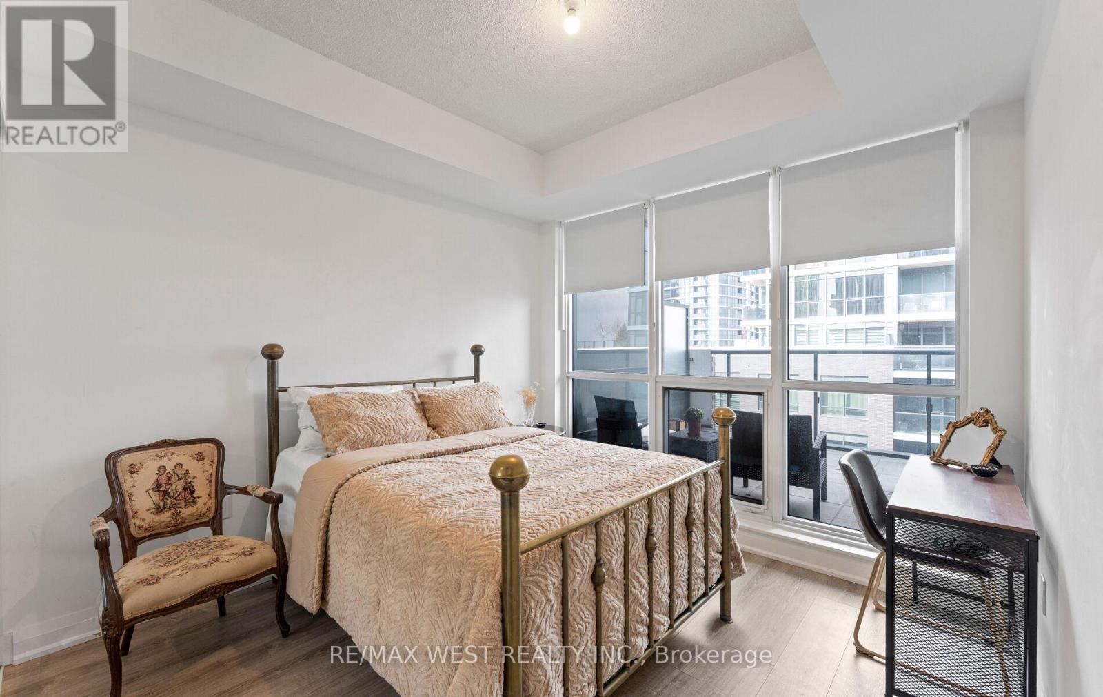 806 - 10 Gibbs Road, Toronto, Ontario  M9B 0E2 - Photo 8 - W12880244