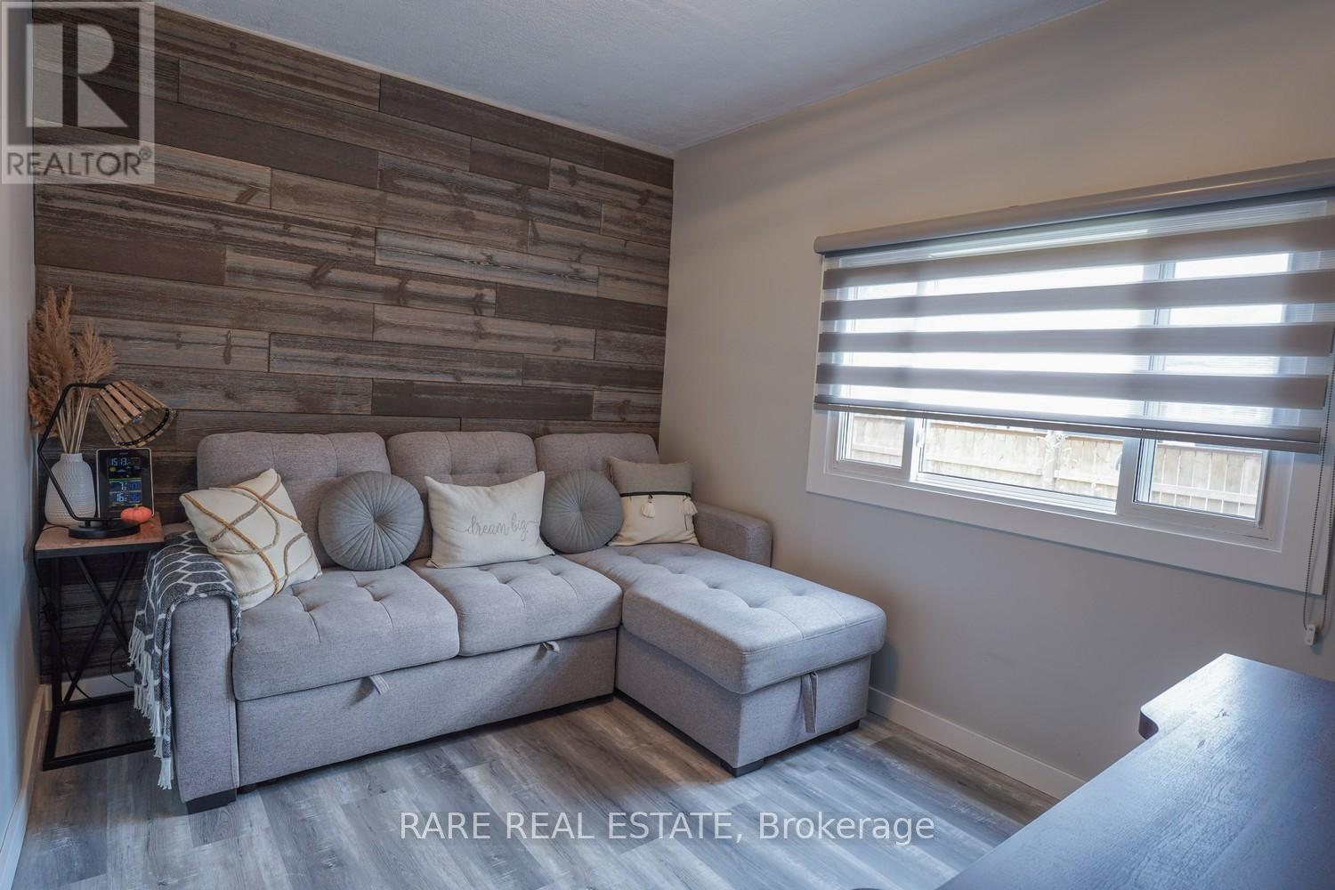 162 Blue Mountain Drive, Blue Mountains, Ontario  L9Y 0K9 - Photo 10 - X12879978