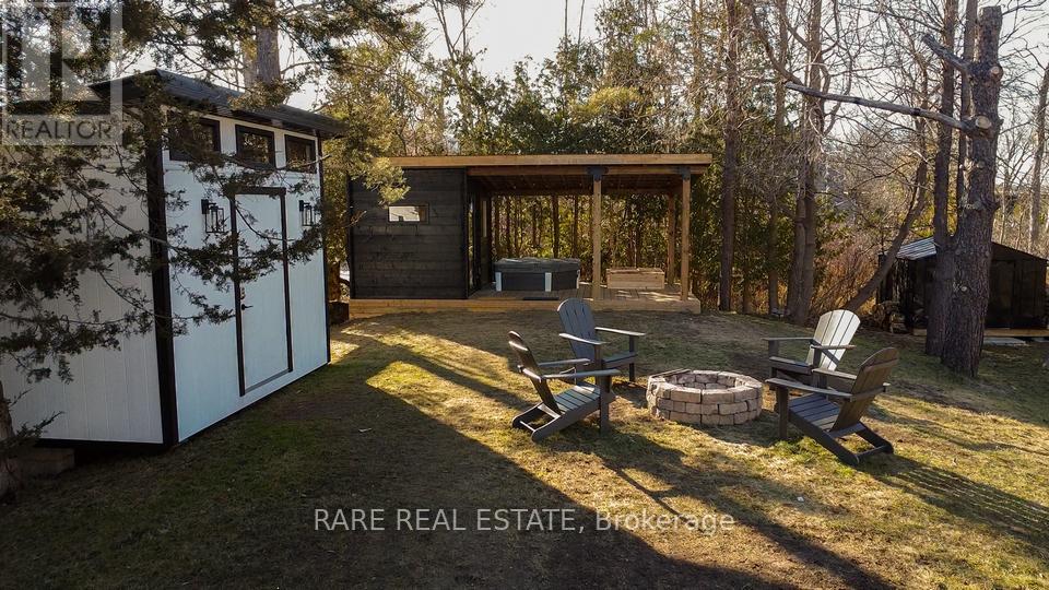 162 Blue Mountain Drive, Blue Mountains, Ontario  L9Y 0K9 - Photo 2 - X12879978