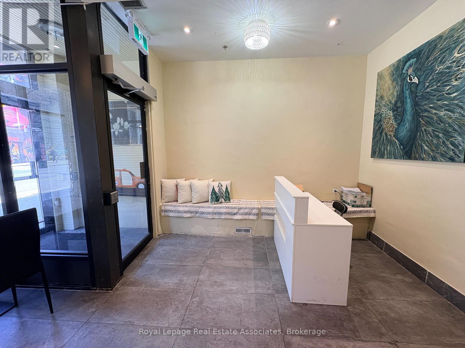 54 James Street N, Hamilton (Beasley), Ontario  L8R 2K1 - Photo 6 - X12879982