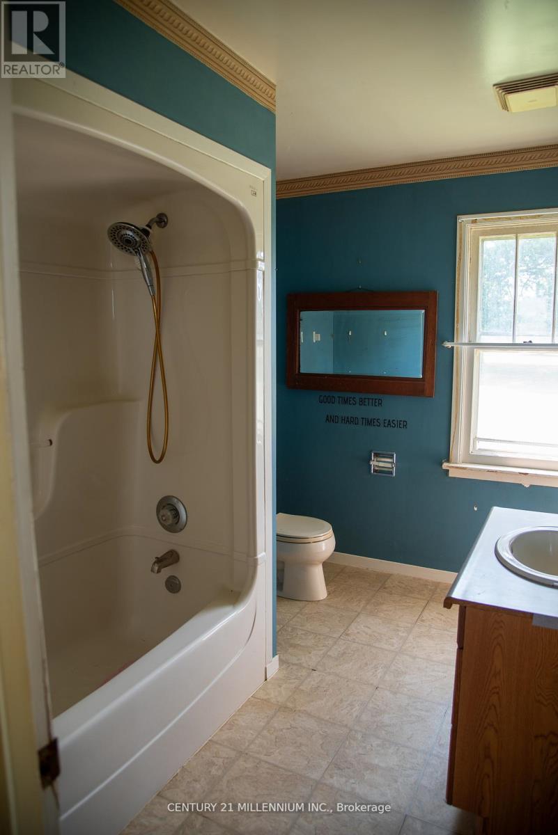 1917 Hansler Road, Thorold (Allanburg/thorold South), Ontario  L2V 5J5 - Photo 9 - X12880046